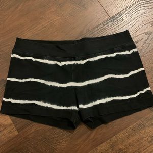 Hard tail ty dye active wear shorts